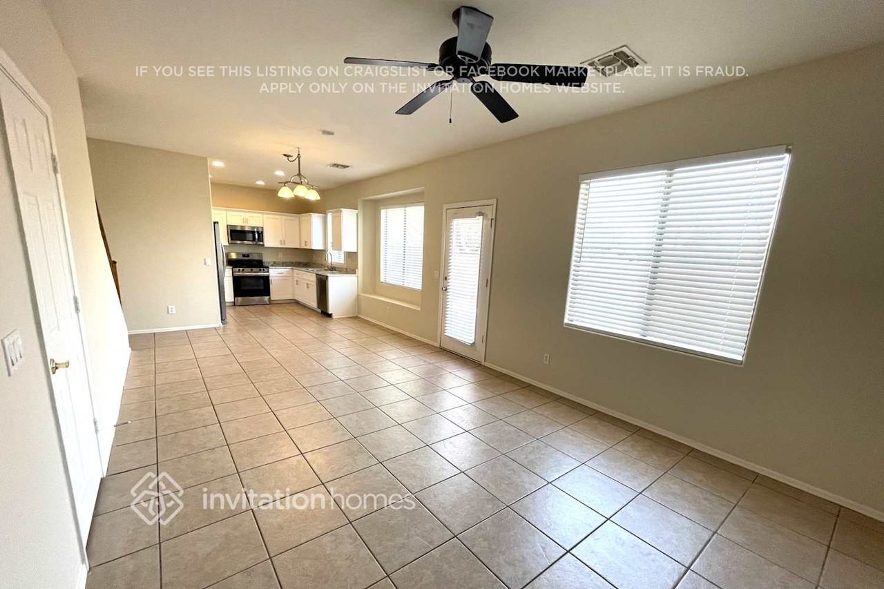 3634 W Marconi Ave - Photo 7 of 19