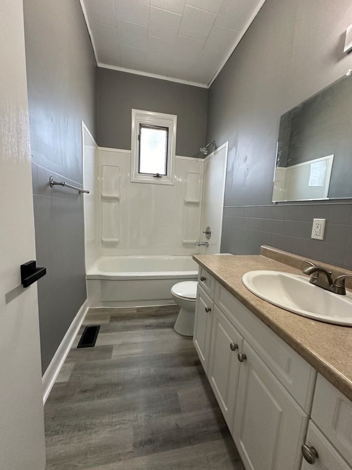 101 Main Street North - Photo 3 of 9