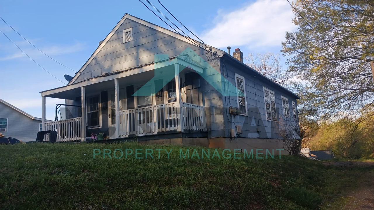 1413 Underwood Ave - Photo 2 of 26