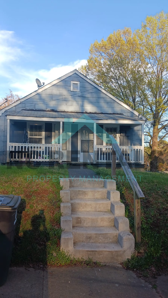 1413 Underwood Ave - Photo 3 of 26