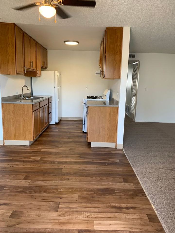 3508 South 180th Street - Photo 5 of 16