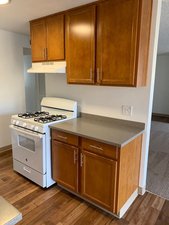 3508 South 180th Street - Photo 6 of 16