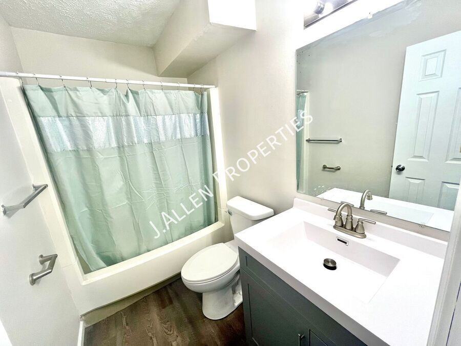 107 Gold Strike Dr #1 - Photo 2 of 5