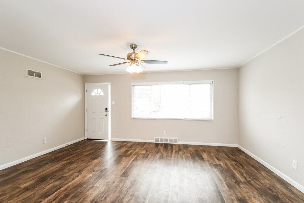 1230 Acredale Dr - Photo 5 of 16