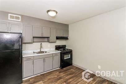 2138 Park TerraceUnit 2138 #03 - Photo 2 of 18