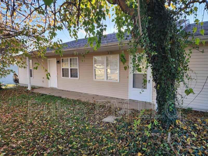 46 Ellen Kay Dr - Photo 2 of 20