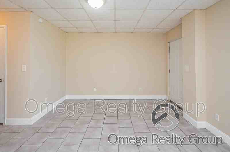 320 Percy St - Photo 6 of 18