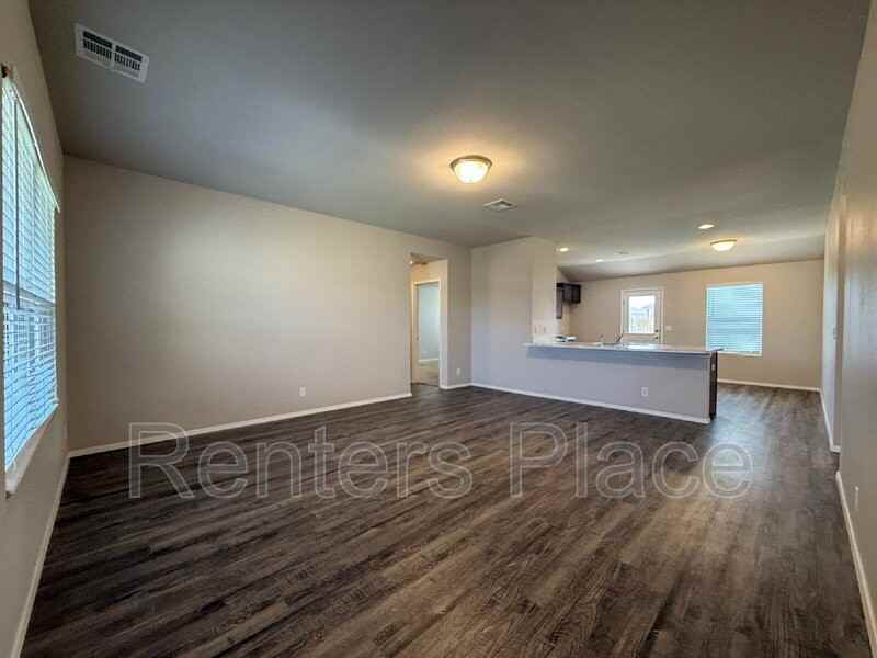16122 S 88th East Ave - Photo 5 of 13