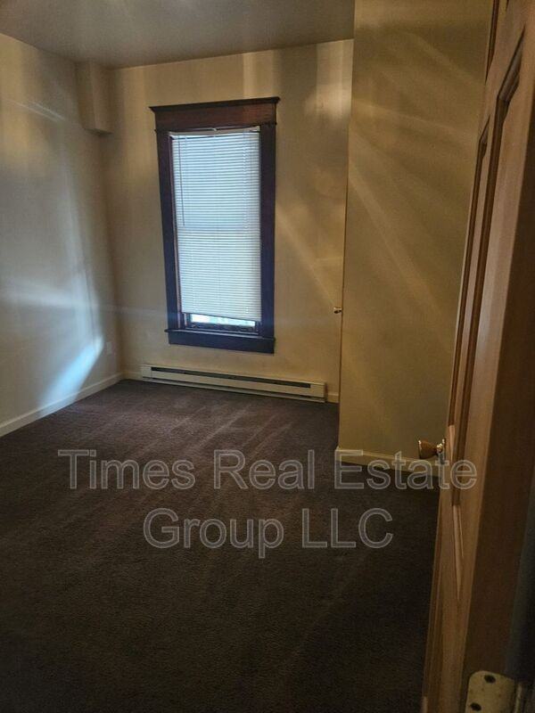 19 W Main St #1 - Photo 4 of 11