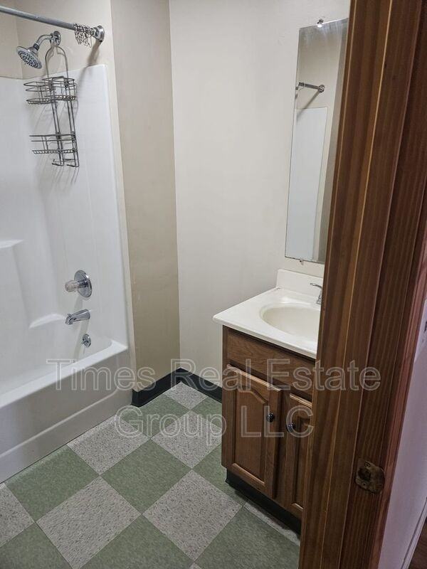 19 W Main St #1 - Photo 5 of 11