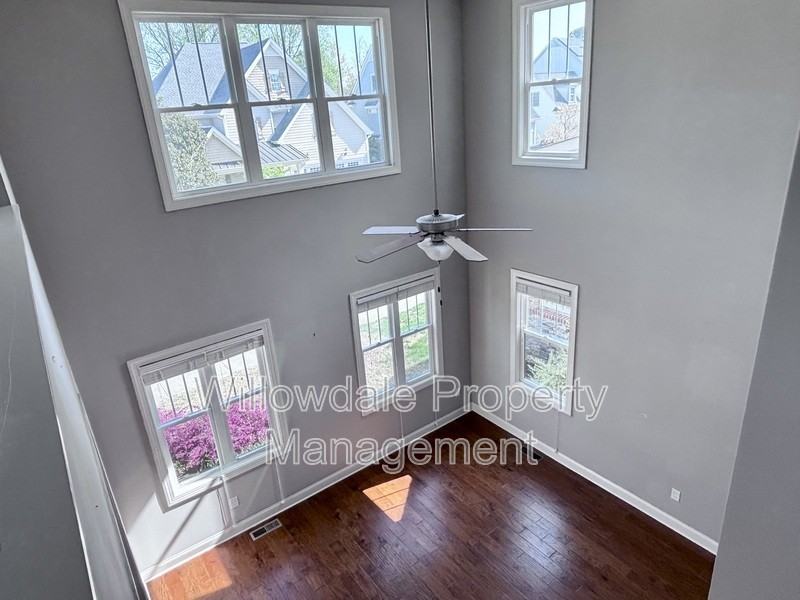 1863 Lake Glen Dr - Photo 6 of 35