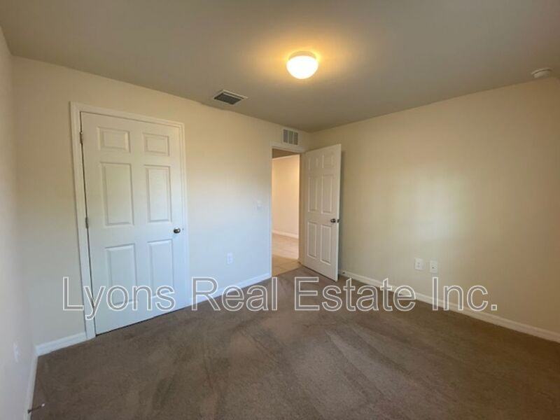 23211 Mcqueeney Ave - Photo 6 of 19