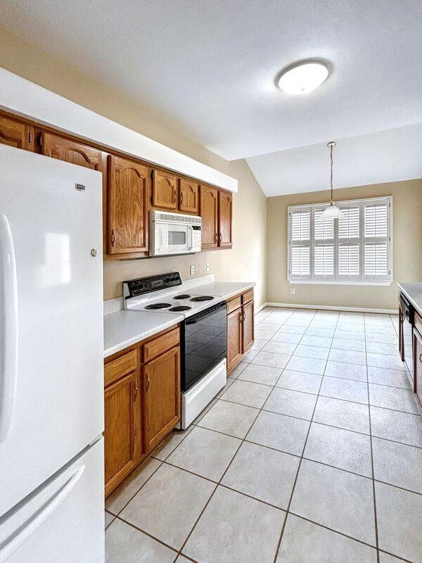 306 Hamlet Ct - Photo 2 of 21