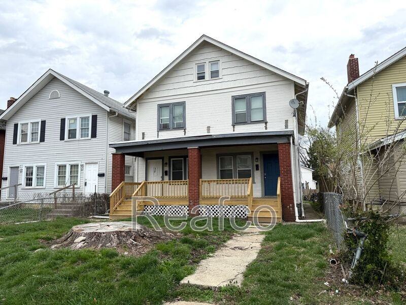 620 Racine Ave - Photo 2 of 22