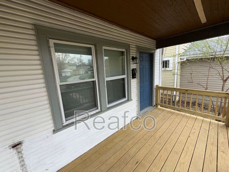 620 Racine Ave - Photo 3 of 22