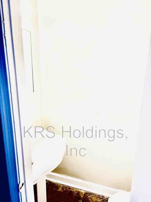 5228 Goolsby Ct - Photo 2 of 10