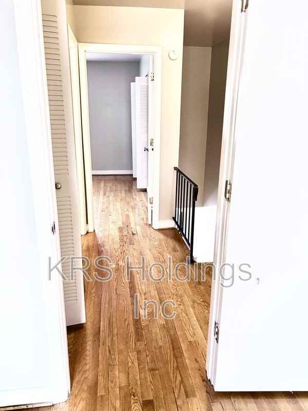 5228 Goolsby Ct - Photo 4 of 10