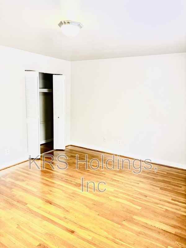 5228 Goolsby Ct - Photo 6 of 10