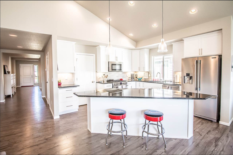 1960 N Oakland St - Photo 3 of 10