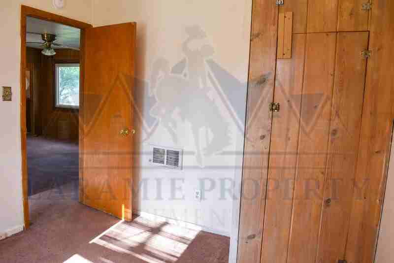 1270 N 6th St - Photo 4 of 11