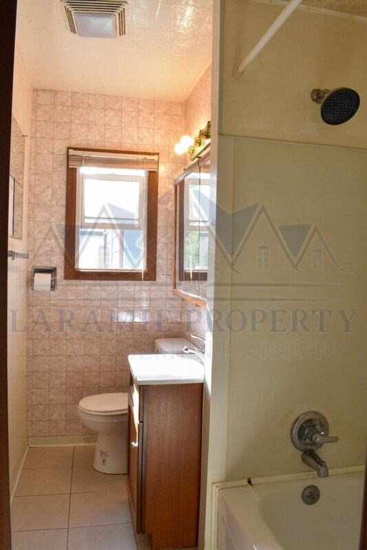 1270 N 6th St - Photo 6 of 11