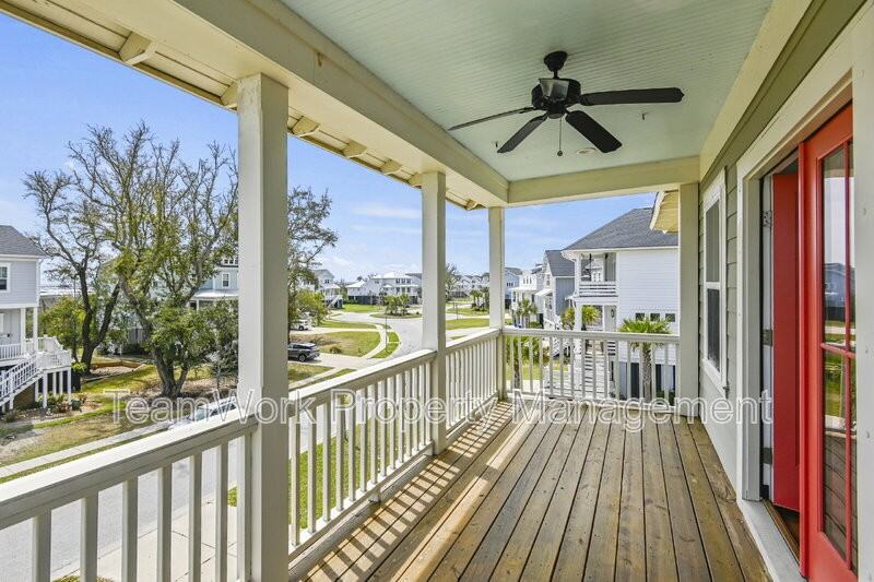 1485 Menhaden Ln - Photo 3 of 50