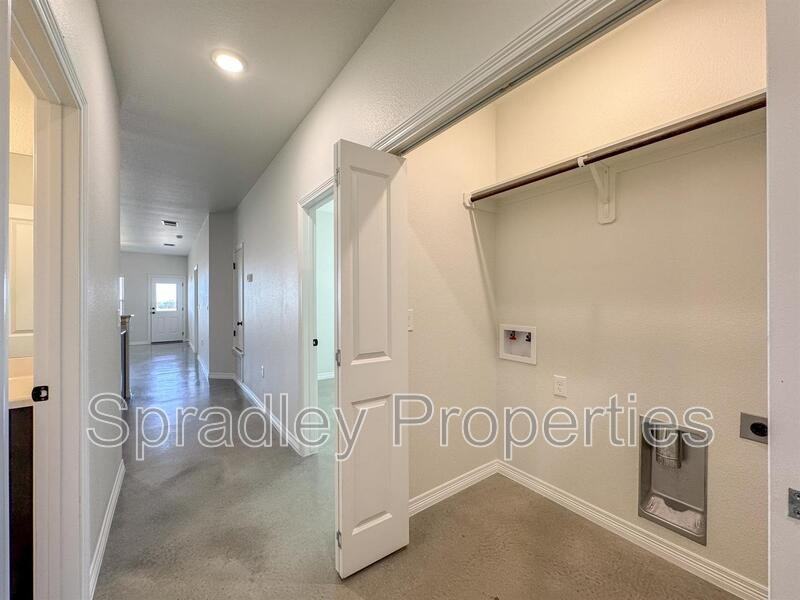 203 Juniper Dr Unit B - Photo 5 of 17