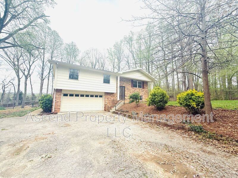 3910 University Dr - Photo 2 of 27