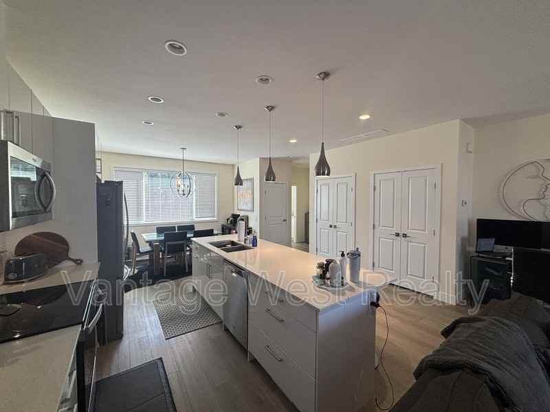 1171 Brookside Ave - Photo 3 of 14