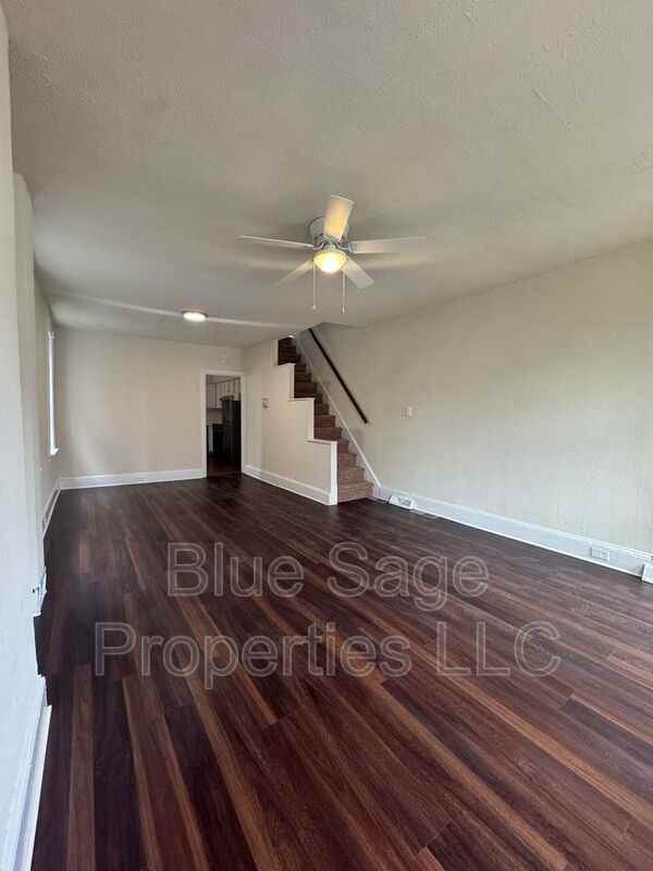 758 Saville Ave - Photo 3 of 24