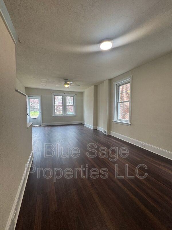 758 Saville Ave - Photo 5 of 26