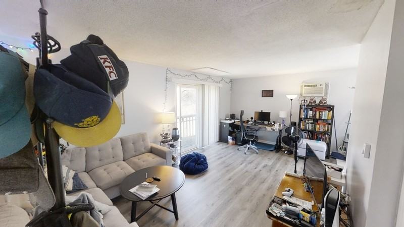 1302 W Huron St - Photo 2 of 14