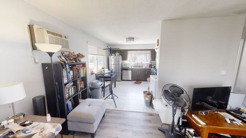 1302 W Huron St - Photo 6 of 14