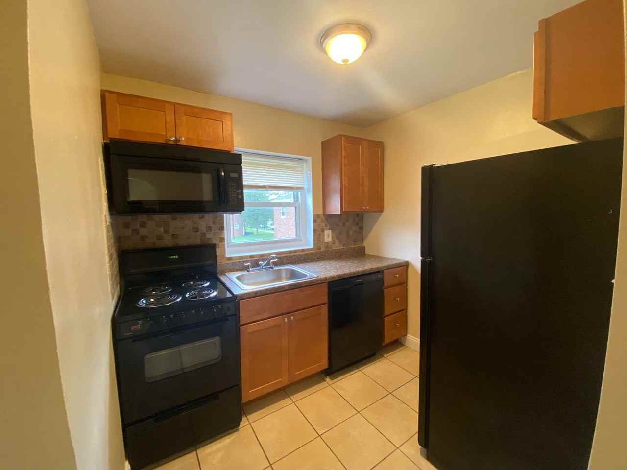 Riverfront Park Apartments - Photo 2 of 14