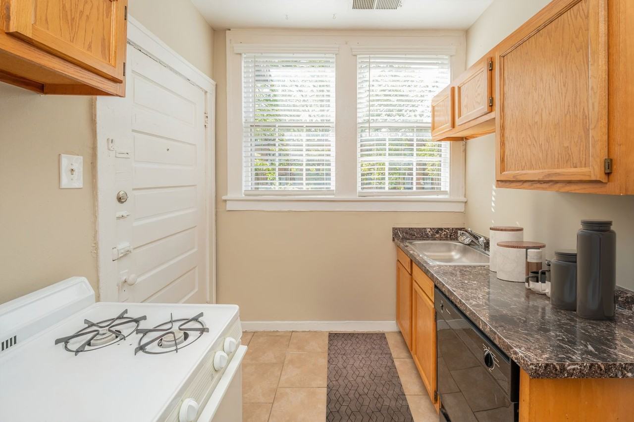 Montcalm - Photo 3 of 50