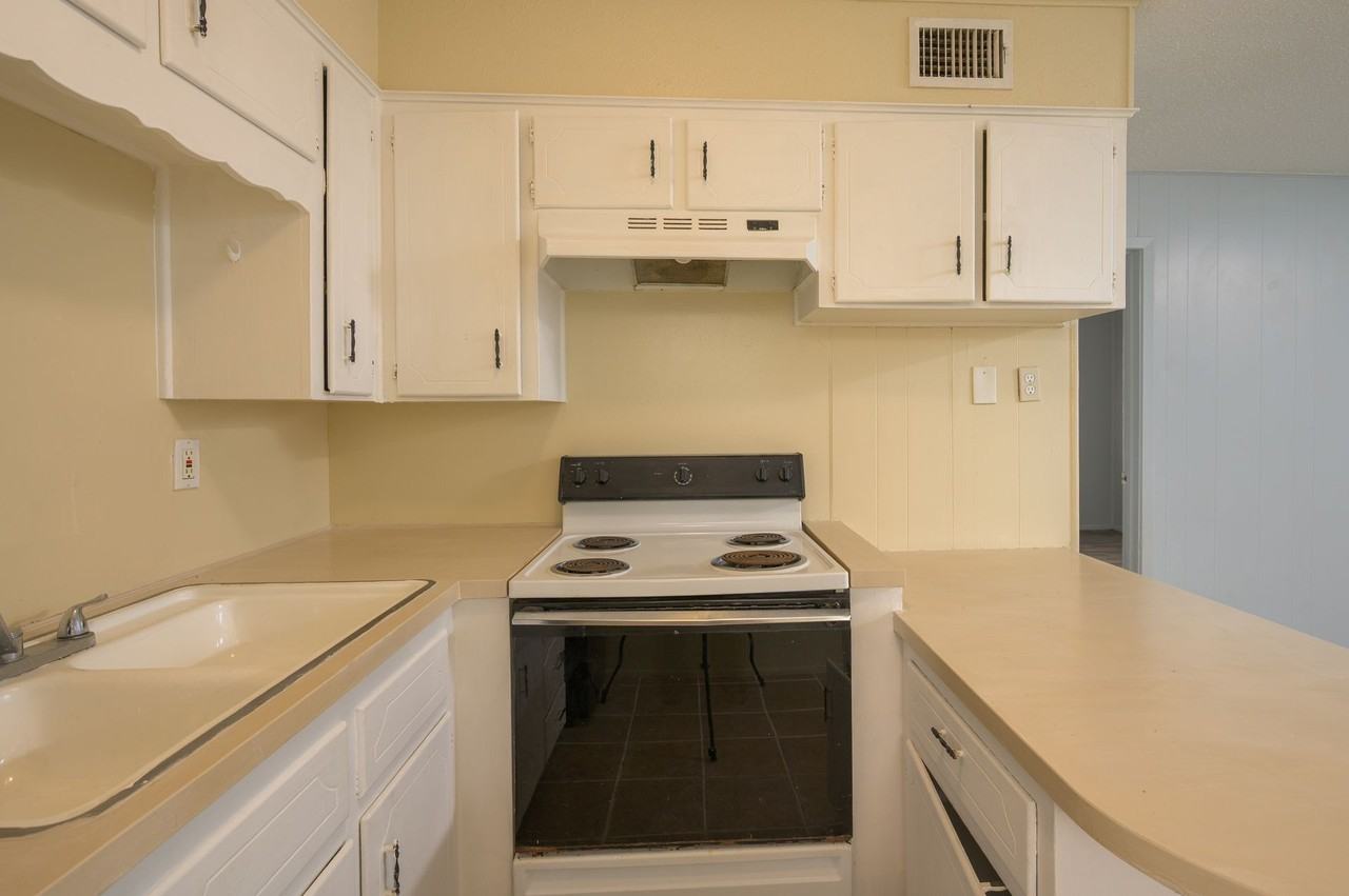 PROMO: $485 FIRST 3 MONTHS - Photo 6 of 25