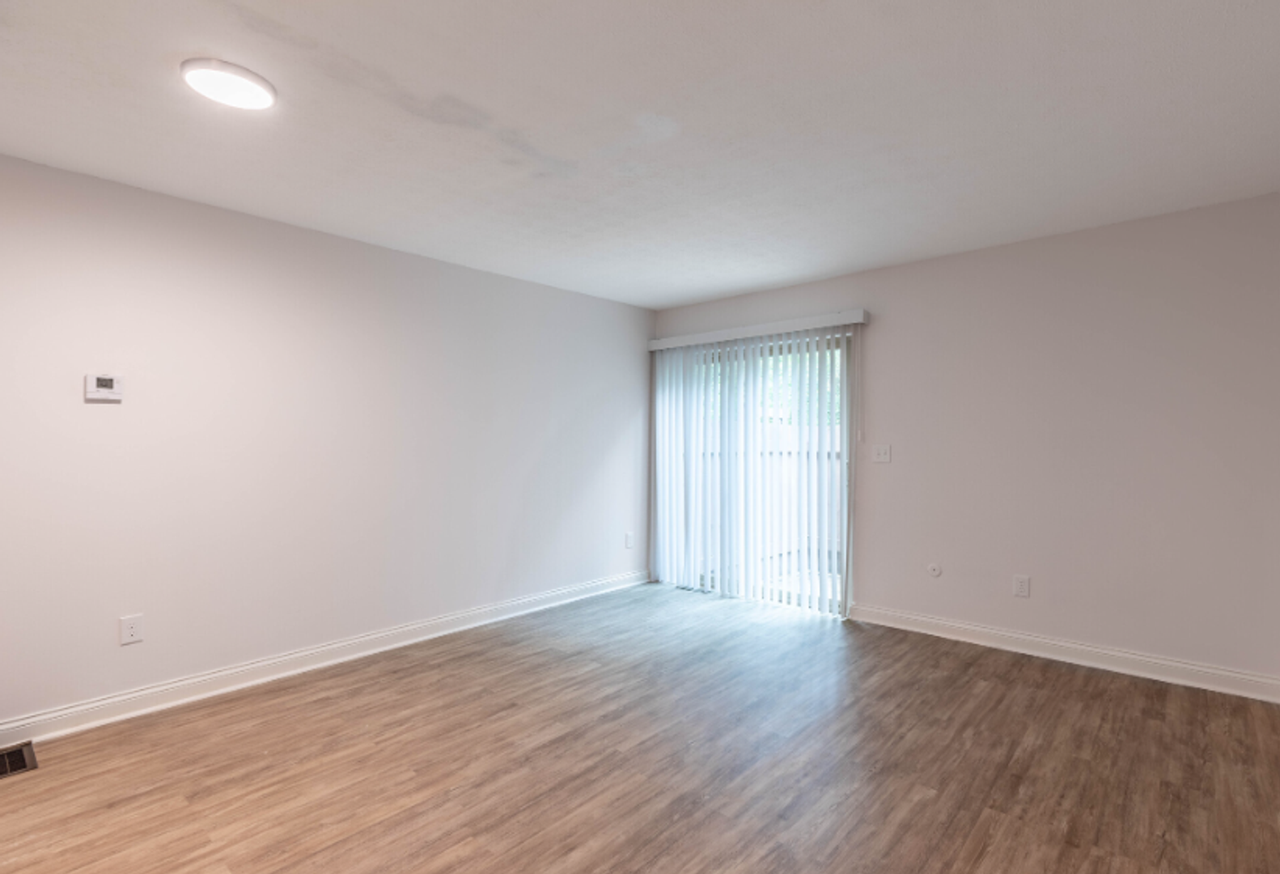 Rocky Creek Townhouse Apartments - Photo 4 of 11