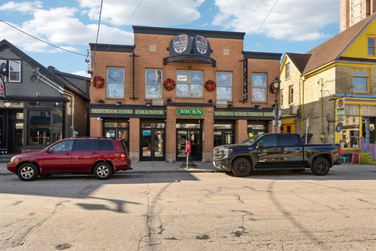 1818 N Pulaski St #2 - Photo 6 of 14