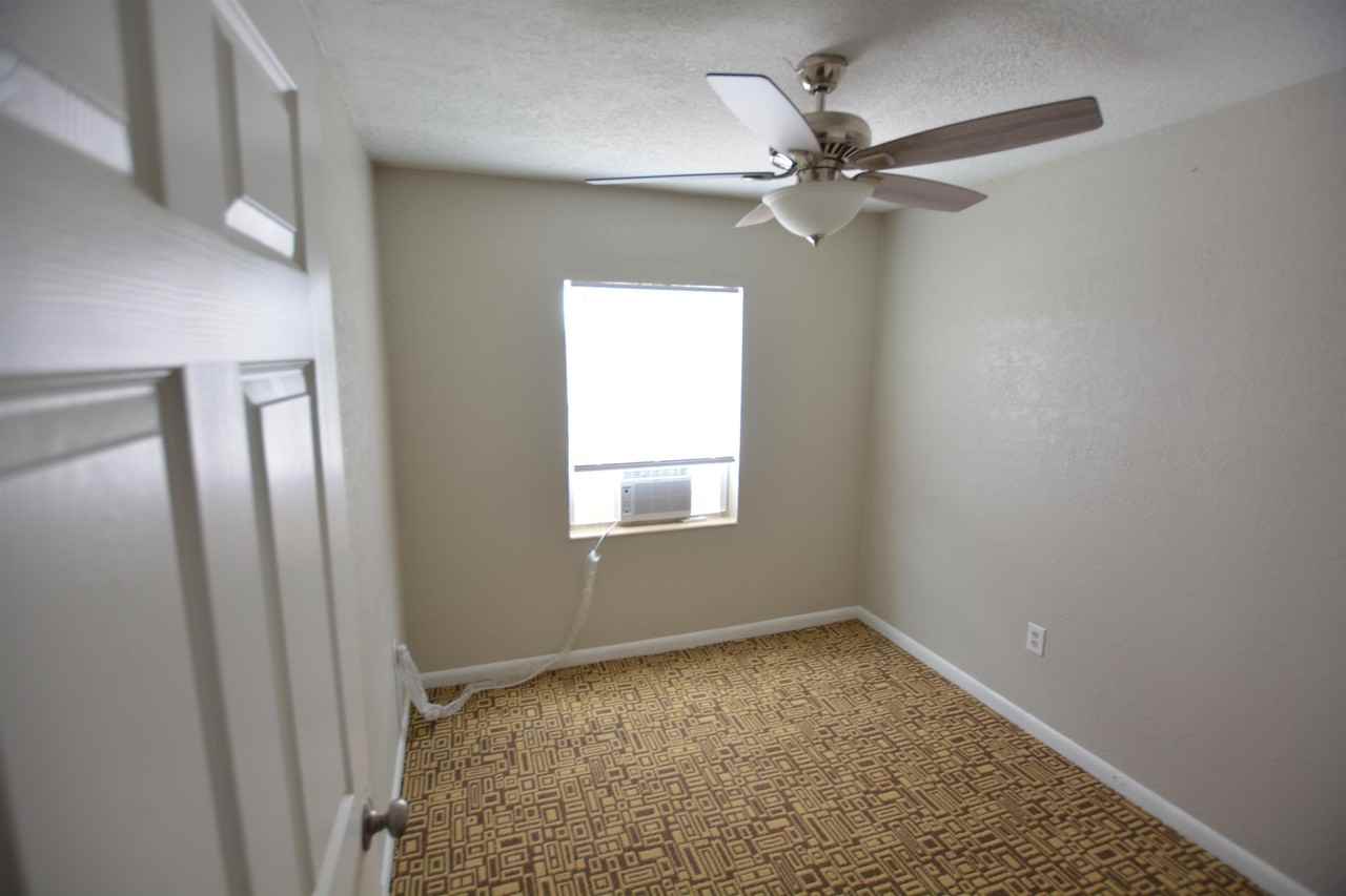 1712 East Hinson Avenue - Photo 7 of 11