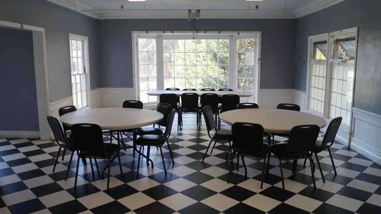 649 Gayley Ave - Photo 4 of 29