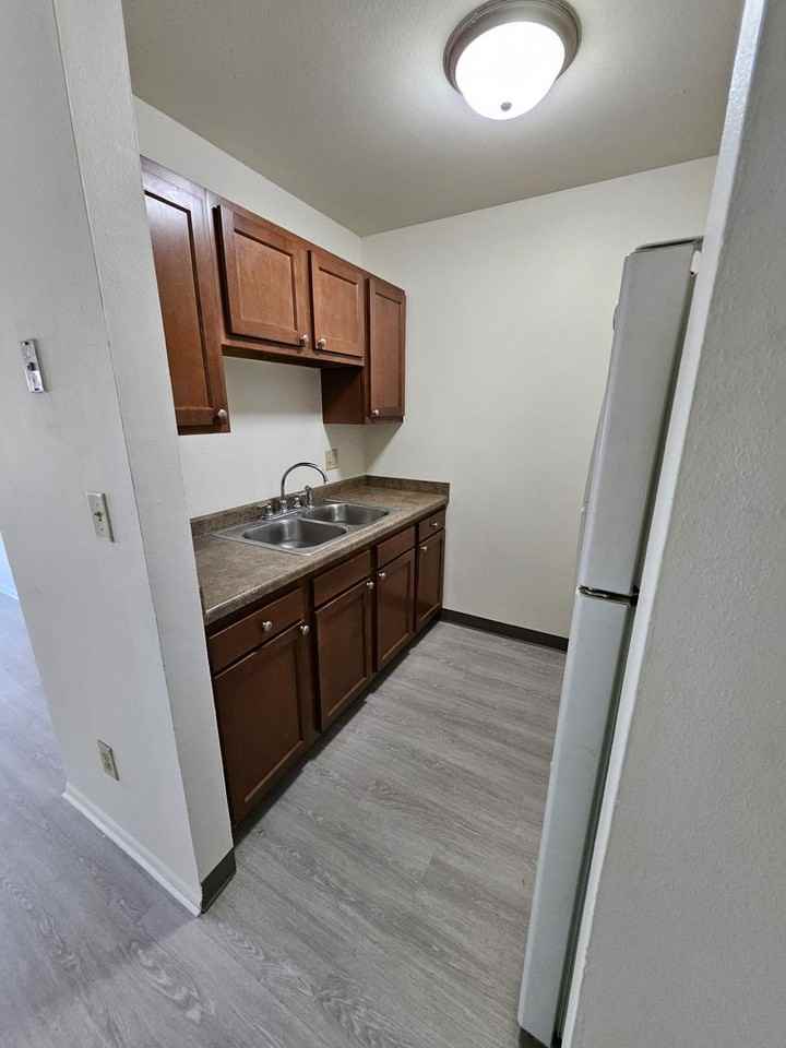 5027 National Ave. - Photo 6 of 10