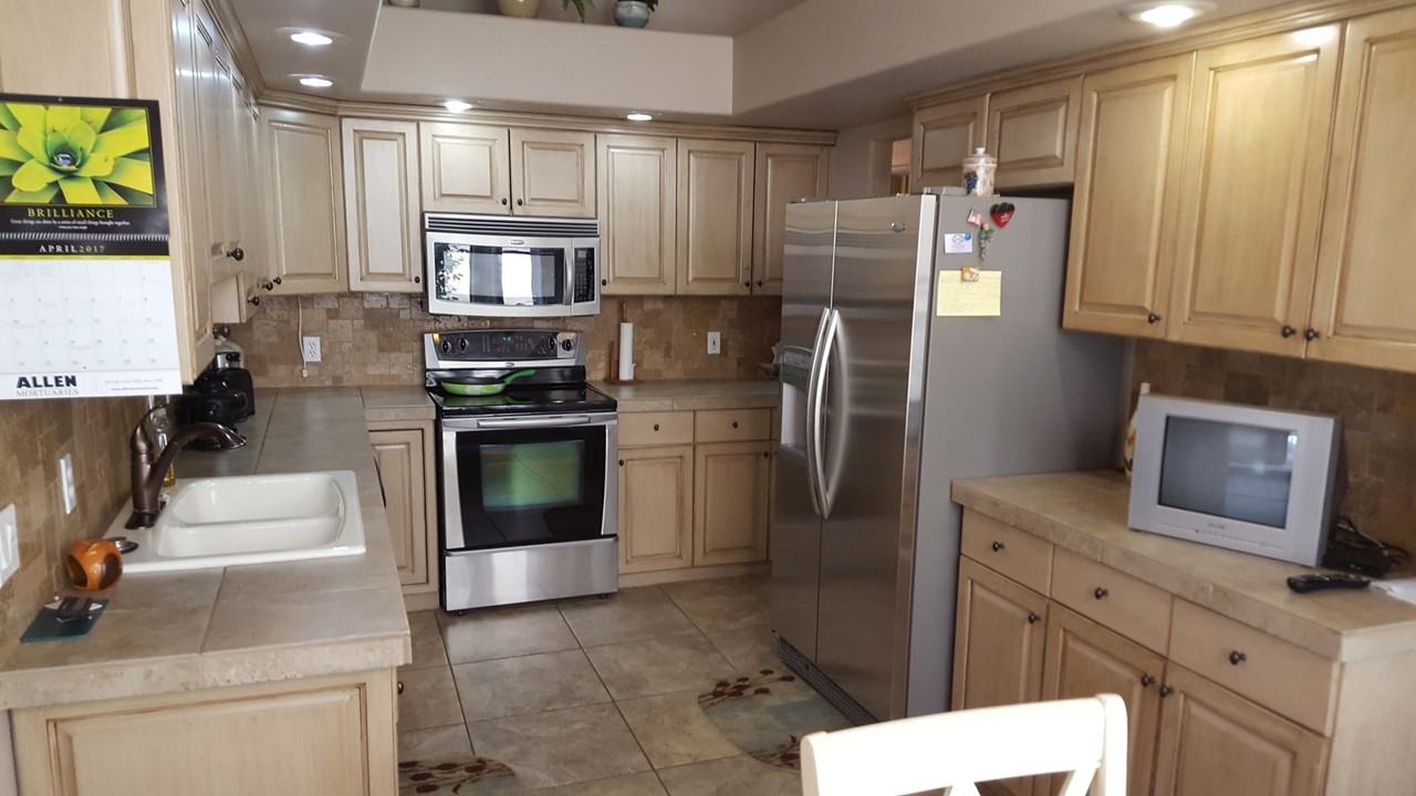 545 S Valley View Dr #102 - Photo 3 of 17