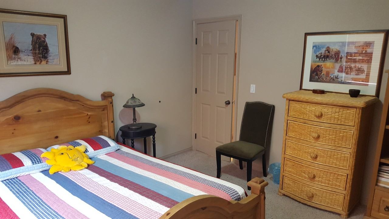 545 S Valley View Dr #102 - Photo 5 of 17