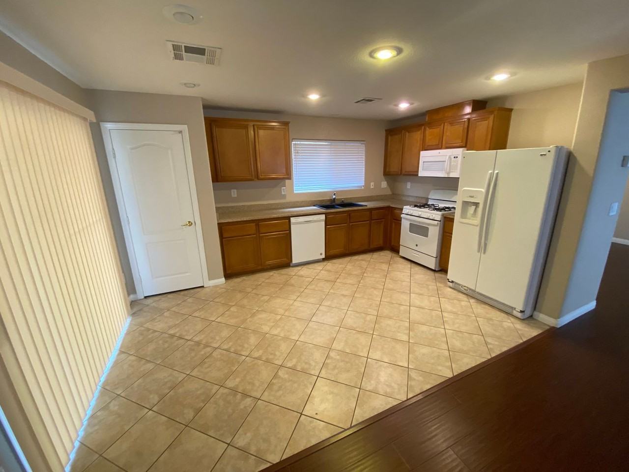 11645 Royal Derwent Dr - Photo 4 of 18