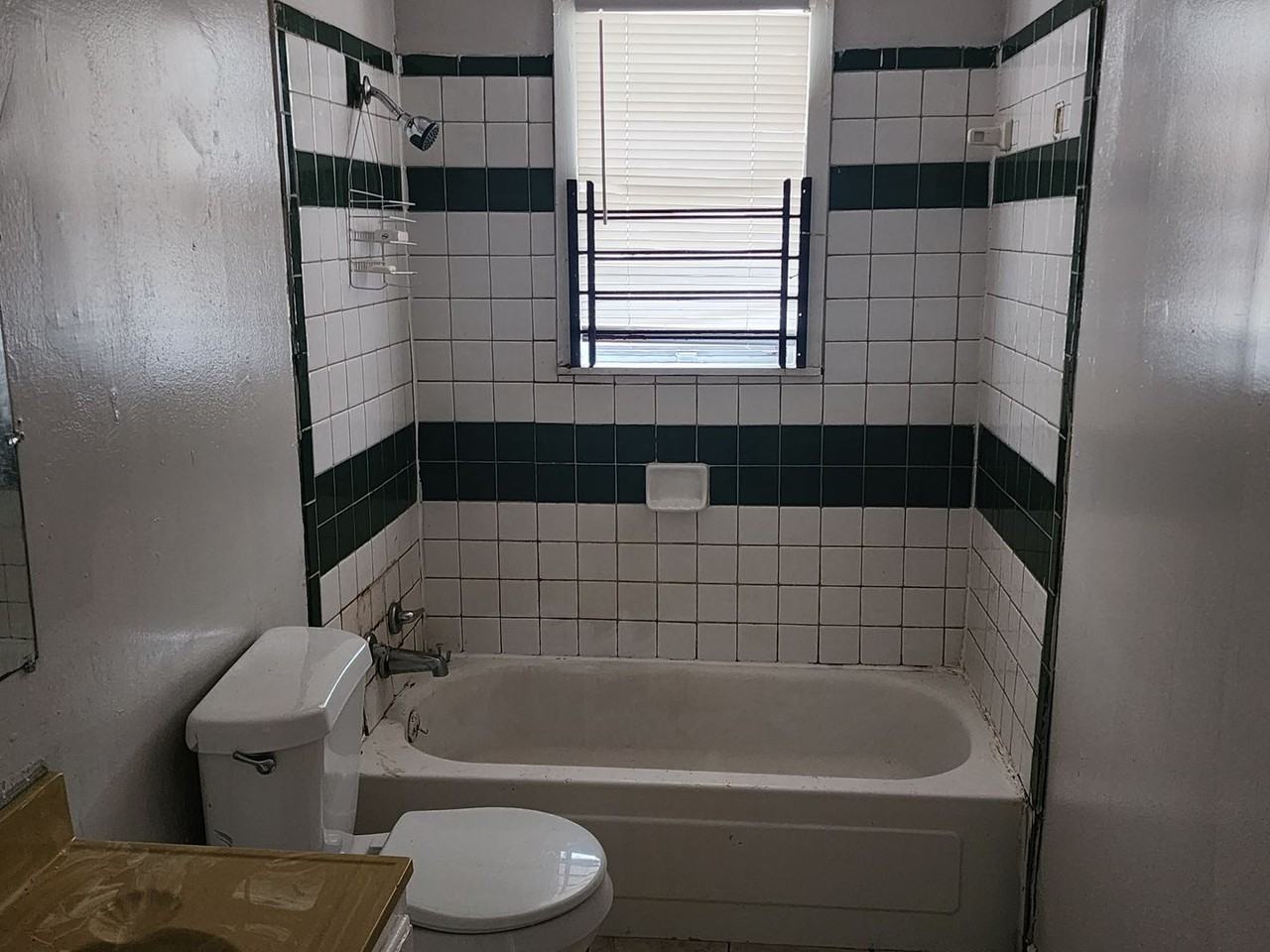 1815 Anna St - Photo 3 of 4