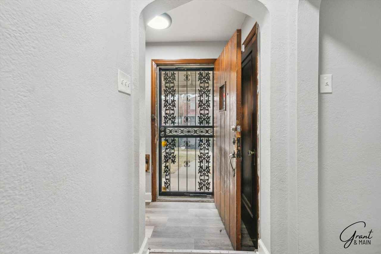 15324 Murray Hill St - Photo 3 of 24