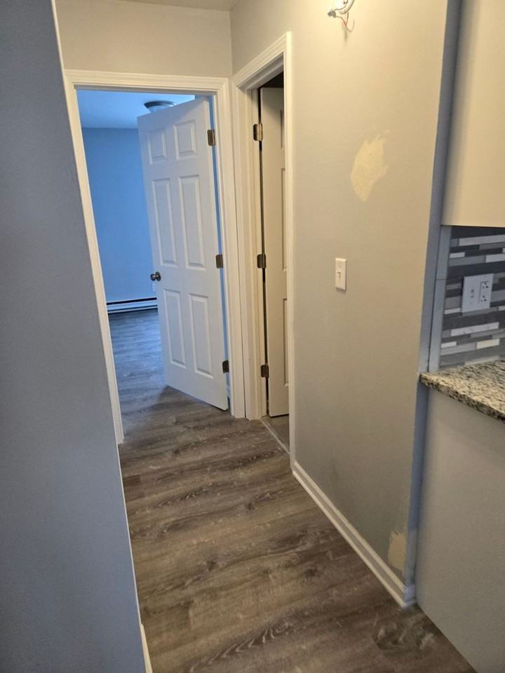 1014 Bratton Ave - Photo 2 of 10