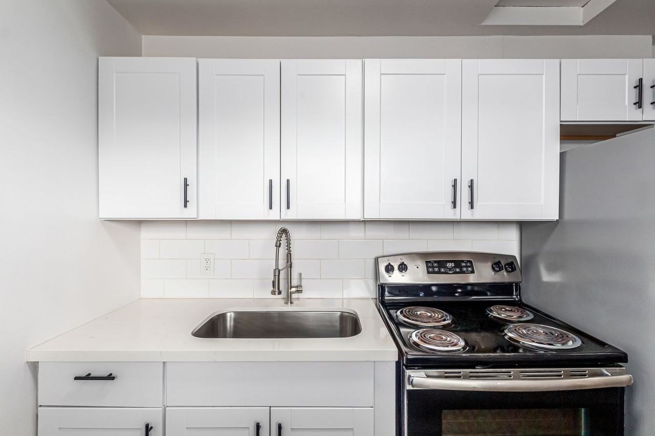 5517 N 27th Dr #15 - Photo 3 of 17