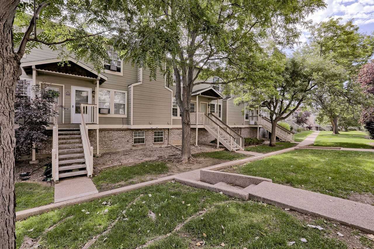 3200 Azalea Dr Apt S5 - Photo 5 of 45