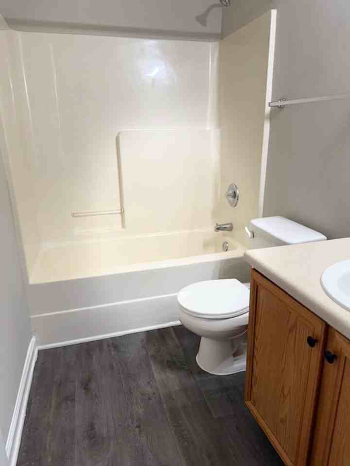 2034 Elm Grove Ln - Photo 6 of 13